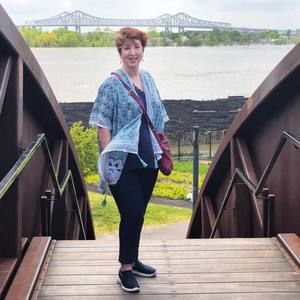 Meet your Posher, Eve